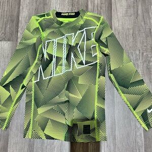 Nike Pro boys bright yellow and Black Geometric Shirt